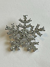 ICE WHITE RHINESTONE SILVER SNOWFLAKE WINTER PIN BROOCH~CHRISTMAS HANUKKAH (91)