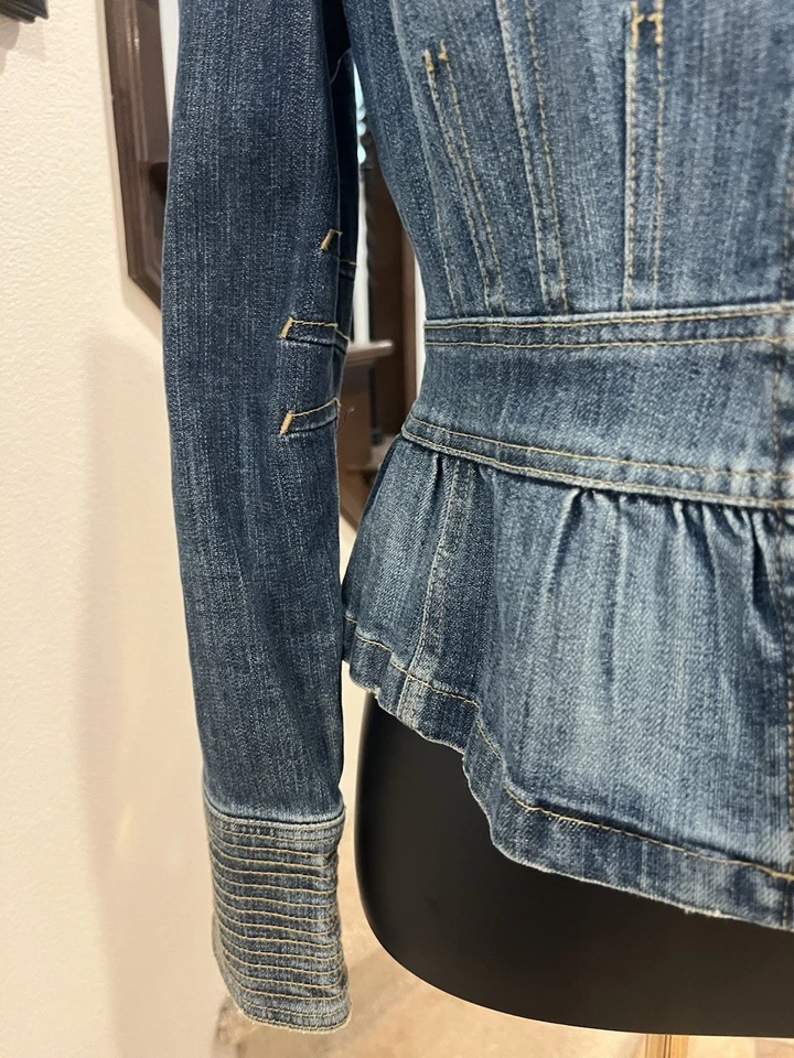 Chaqueta de jean INC International Concepts para mujer azul con botones delanteros - talla pequeña Foto 4 de 4