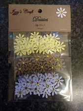 90 PAPER DAISY FLOWER CARD MAKING, #115,CRAFT EMBELLISHMENTS, joba lot, confetti