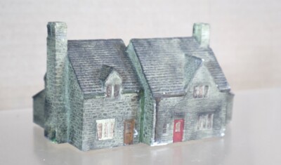 SD FORMTEILE N MASSSTAB STEIN BEMALT GROSSES LANDHAUS MODELL 24og