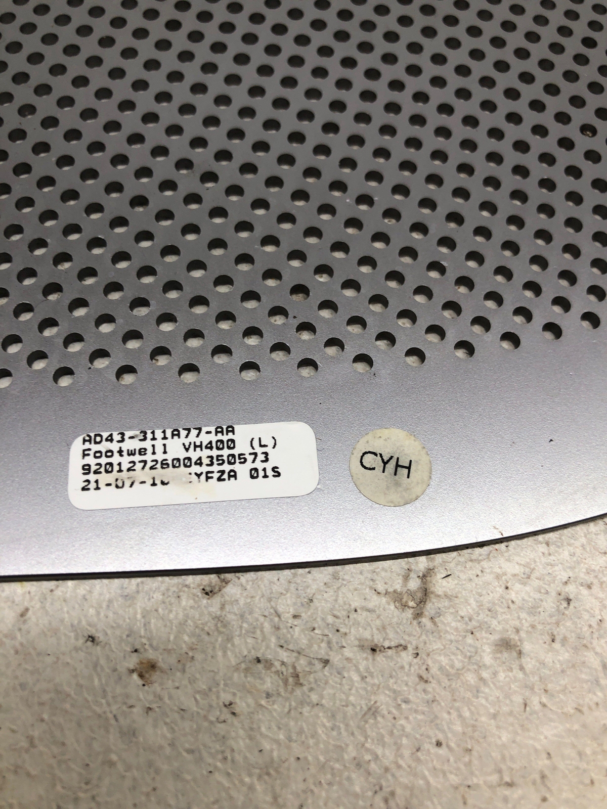 ASTON MARTIN RAPIDE FRONT LEFT CENTER MIDDLE FOOTWELL BANG OLUFSEN SPEAKER TRIM