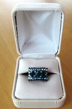 Blue rhinestone adjustable cocktail ring size 6 1/2 - 7 1/2 NWOT