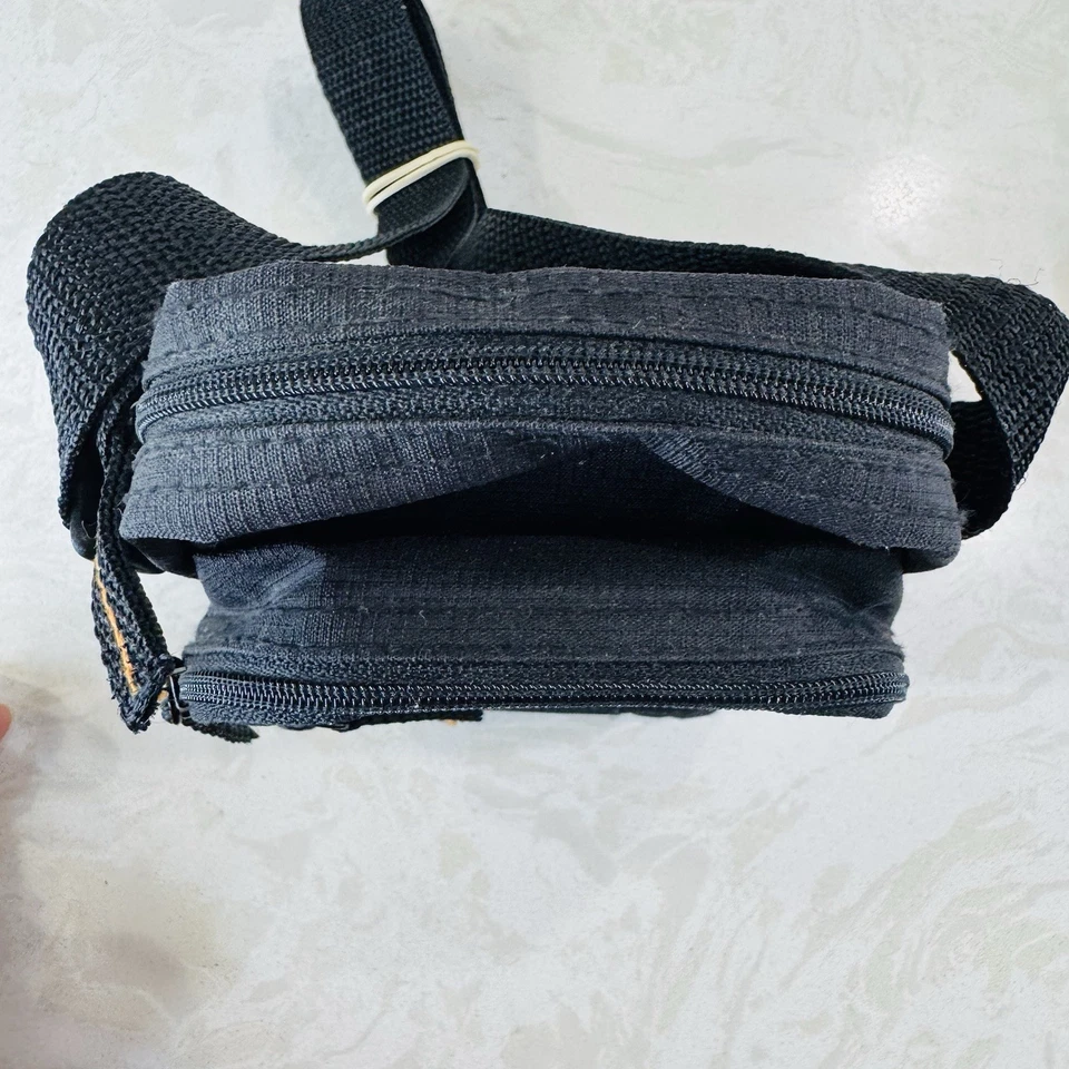 Samsonite Black Nylon Camera Bag Carry Case Small Travel Pouch 3 Zip Compartment - Image 4 of 4