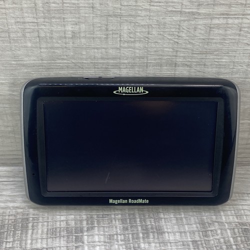 Magellan Roadmate 3045-LM Black 4.7 inch Touchscreen LCD Display GPS Navigator - Picture 2 of 12