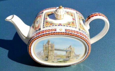 Gorgeous James Sadler Landmark Tower Bridge Teapot, Made In