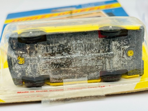 CORGI Juniors 1:64 MERCEDES BENZ 280SL Yellow NEW in ROUGH BLISTER !! - Picture 6 of 6