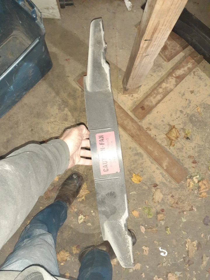 Cubierta del ventilador del radiador del bloque grande Ford F250 F350 92-96 7,5 L 460 Ford V8 F6TA-8146-ma Foto 2 de 2