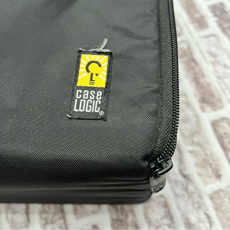 Vintage Case Logic 30 CD Holder Zipper Bag Adjustable Strap Removable Shelf Y2K - Image 3 of 4