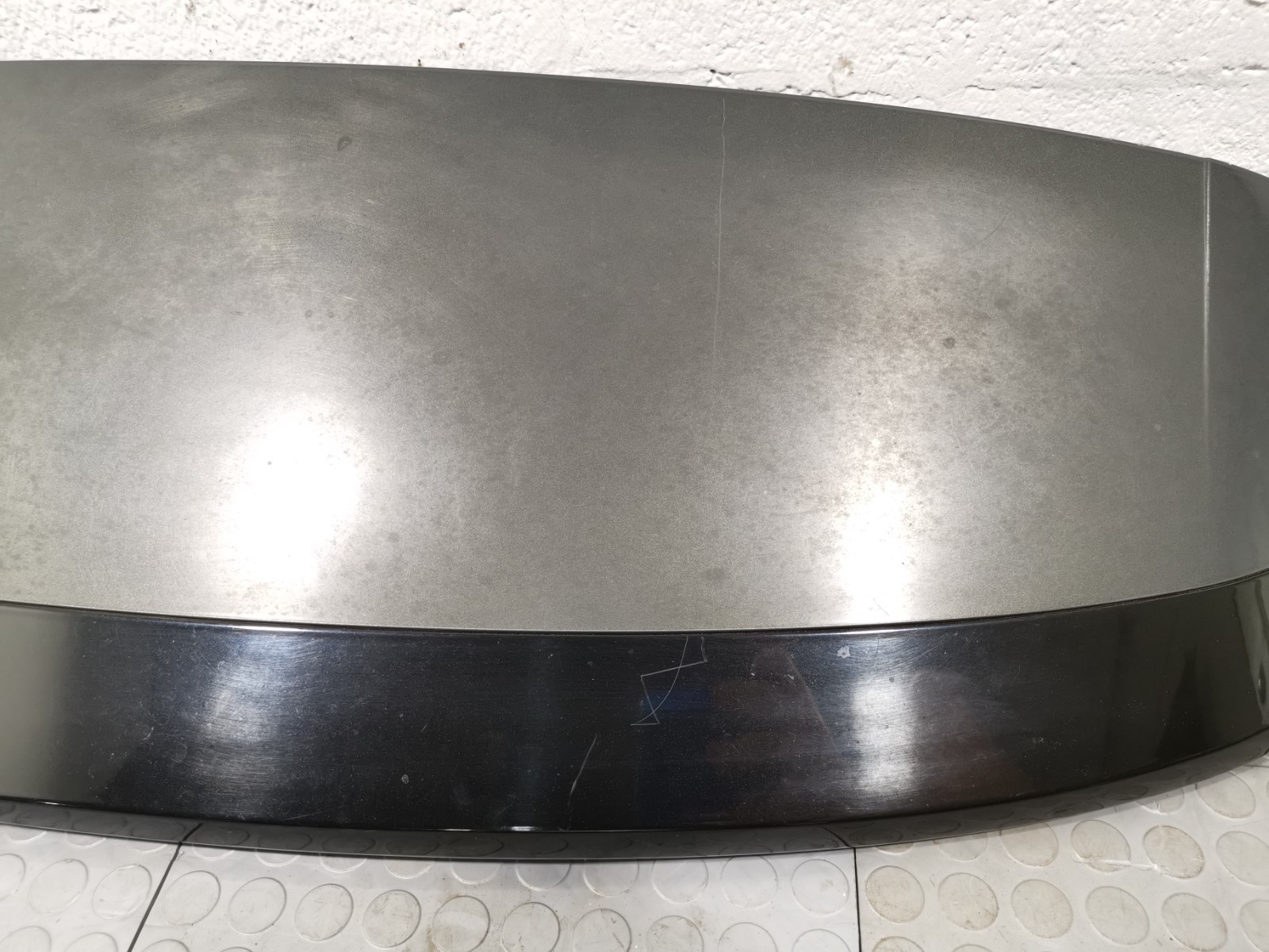 Maserati Levante 2017 AWD 3.0 L Rear Upper Tailgate Silver Spoiler 673005969 OEM