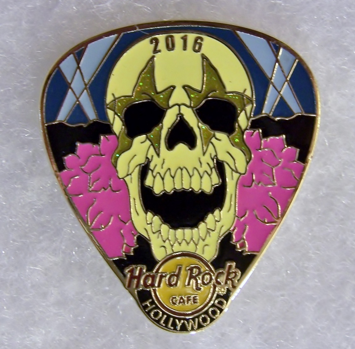 HARD ROCK CAFE HOLLYWOOD CITYWALK HEAVY METAL SKULL GUITAR PICK PIN # 90582