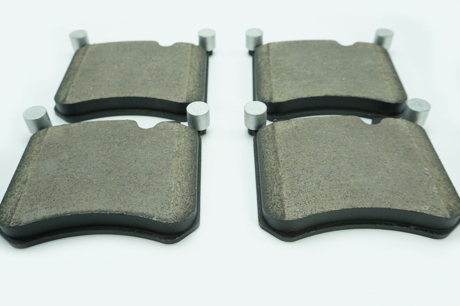***  Rolls Royce Front Brake Pads:   Ghost Dawn Wraith:   2011-2018 Brand New !!