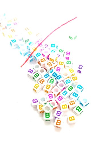 500, 1000 x 6mm cubo blanco acrílico cuentas letras coloridas A-Z y mixtas - Imagen 5 de 31