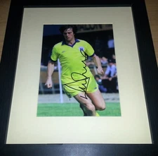 DUNCAN McKENZIE EVERTON FOOTBALL LEGEND SIGNED AUTOGRAPHED DISPLAY COA