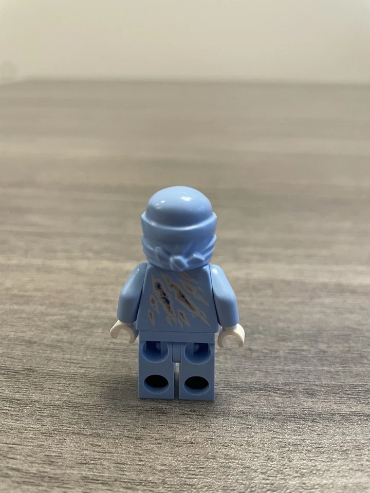 LEGO Ninjago 9590 NRG Zane Minifigure (Cracked) & Spinner, No Cards or Manual - Image 4 of 4