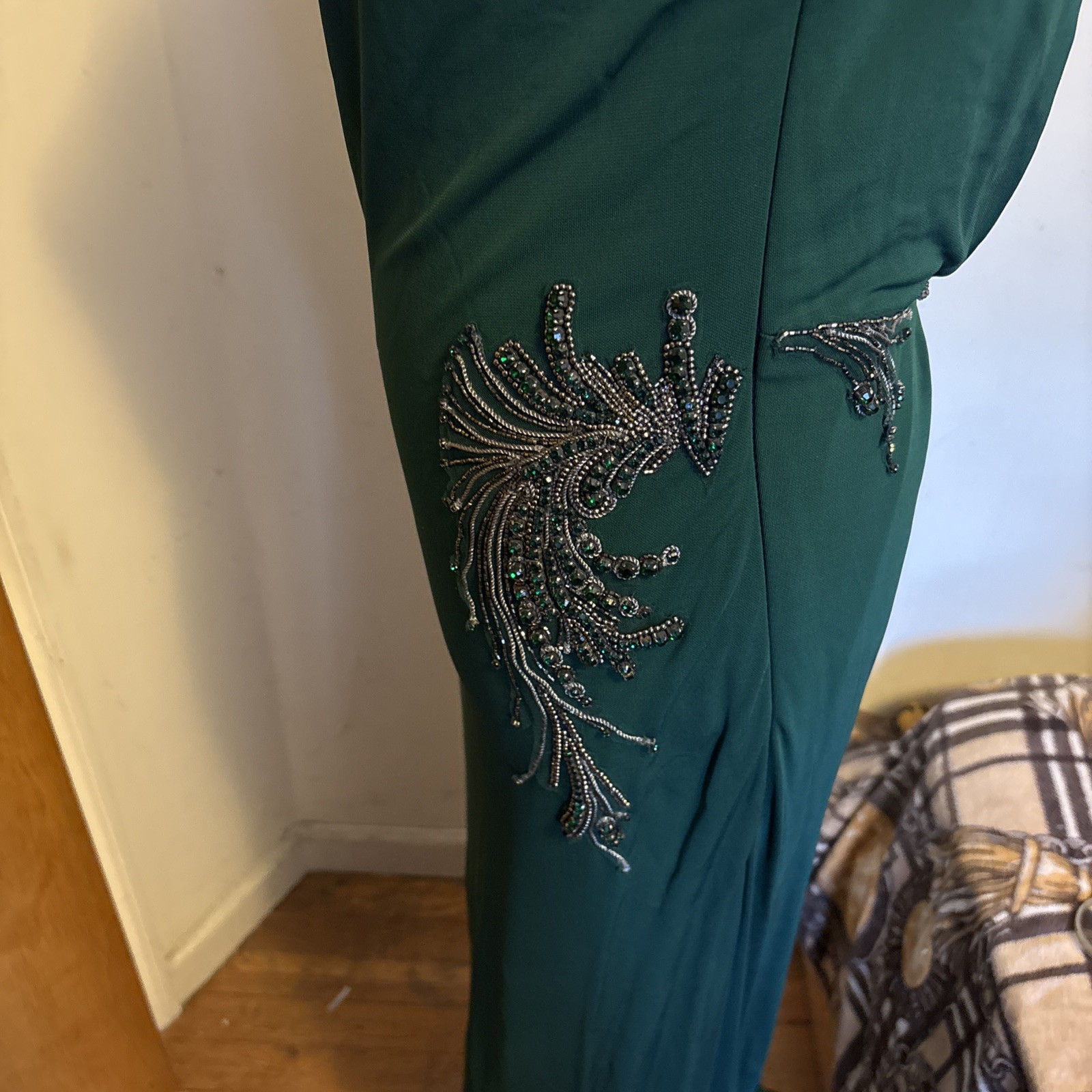Badcley Mischka Women’s Drape Back Gown Green Color Size 14 image 4