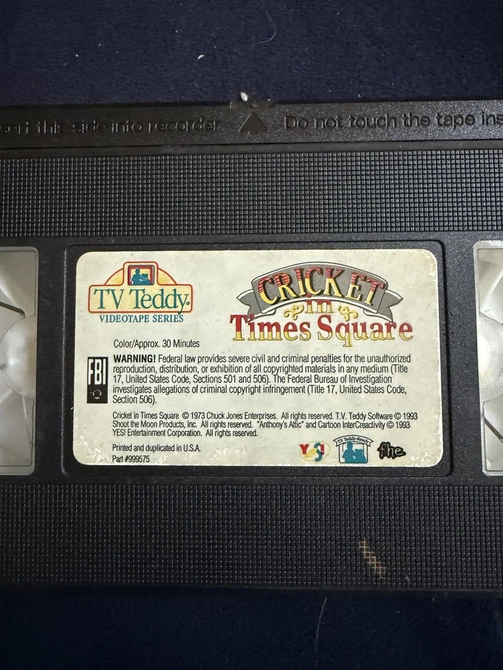 Cricket In Times Square ( TV Teddy VHS Videotape Series ) - Imagem 3 de 3