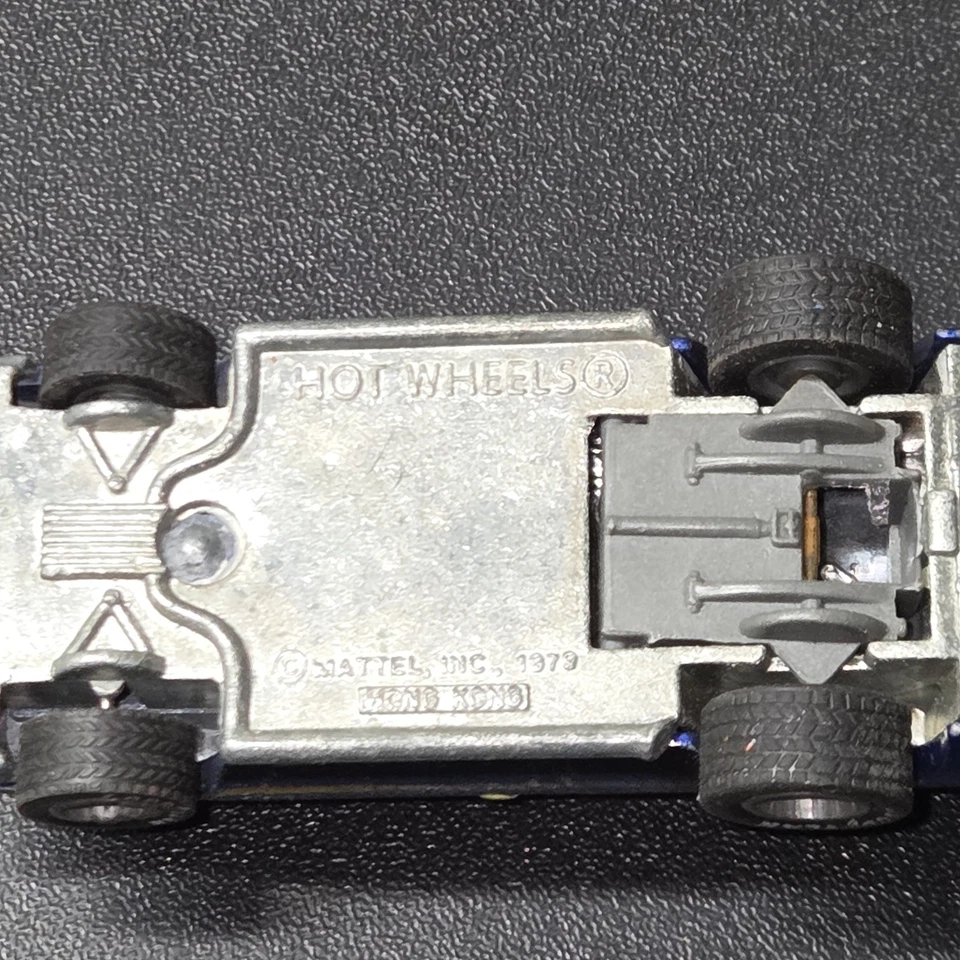 Pneus de borracha vintage Hot Wheels azul 1979 DODGE D-50 Real Riders - Imagem 4 de 4