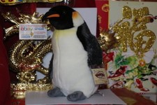 WEBKINZ SIGNATURE PENGUIN-COMES WITH UNUSED/SEALED CODE-NICE GIFT