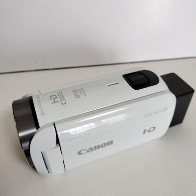 Canon　iVIS HF R700　ビデオカメラ　ホワイト Amazon.com : Canon VIXIA HF R700 Full HD Camcorder (White