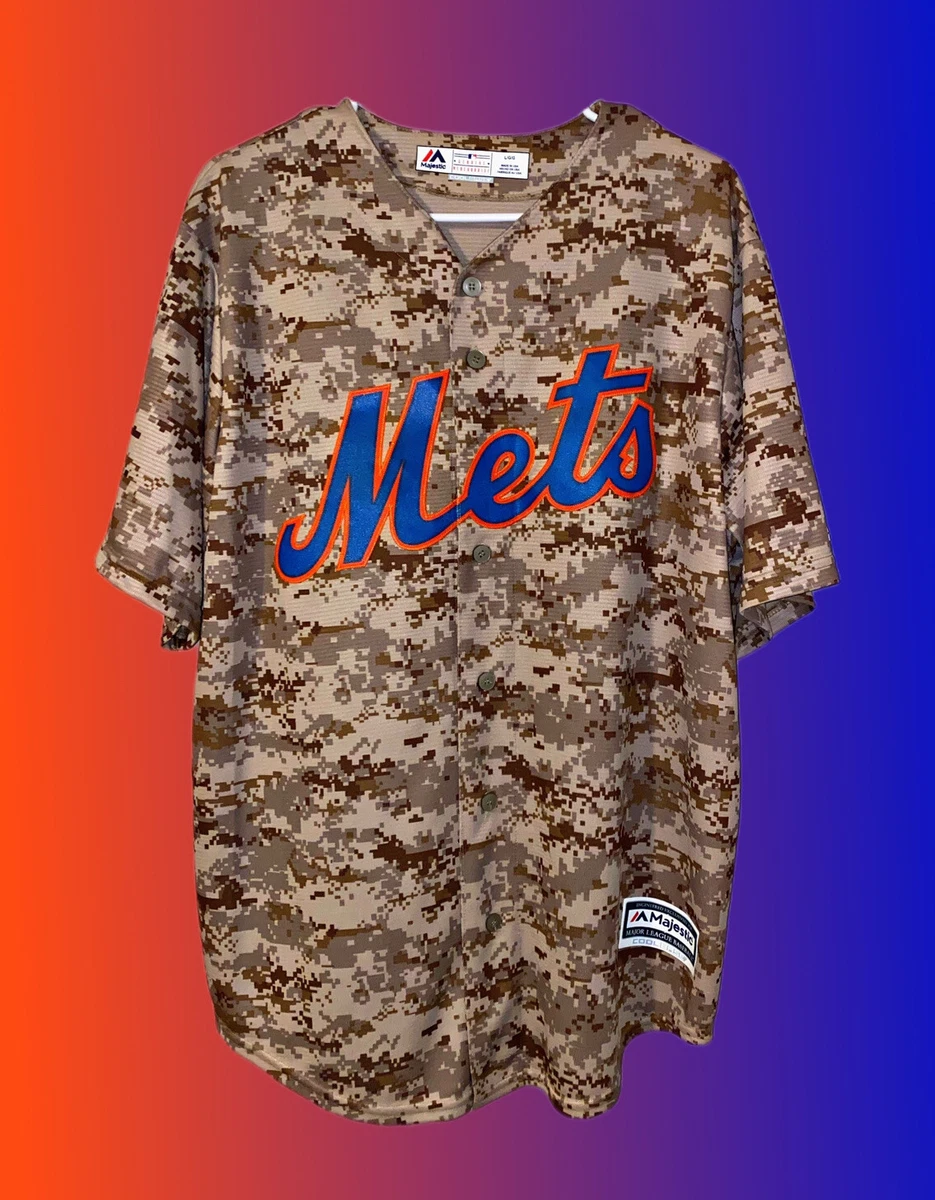 Mets deals camouflage jersey