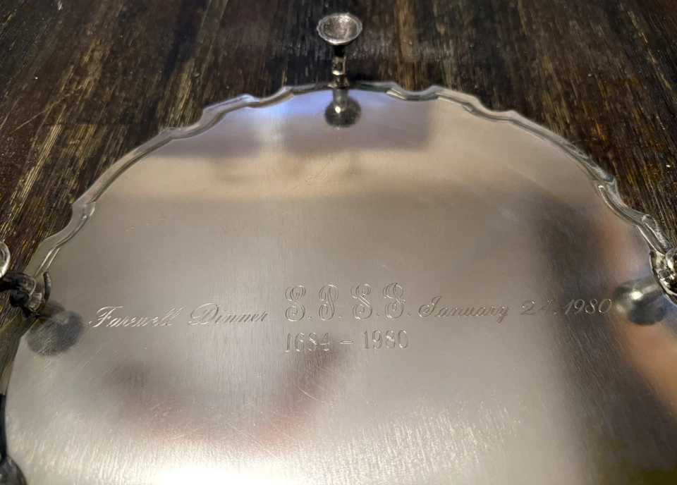 Repro Simeon Somain para bandeja salvadora plateada MET de Gorham grabada Foto 4 de 4