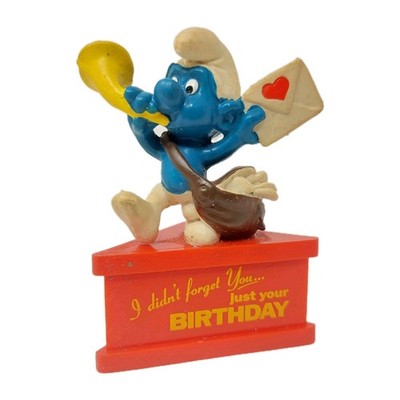 VINTAGE SMURF ''I Didn't Forget You... Just Your Birthday'' TROPHY PVC Figure
