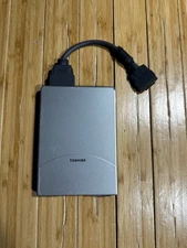 Toshiba PA2669U Gray 3.5" 1.44MB/720kb IDC External Floppy Disk Drive w/ cable