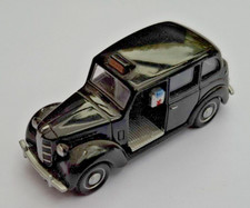 OO Gauge Classix Austin London FX3 Taxi