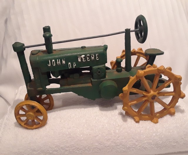 VINTAGE CAST IRON JOHN DEERE TRACTOR eBay
