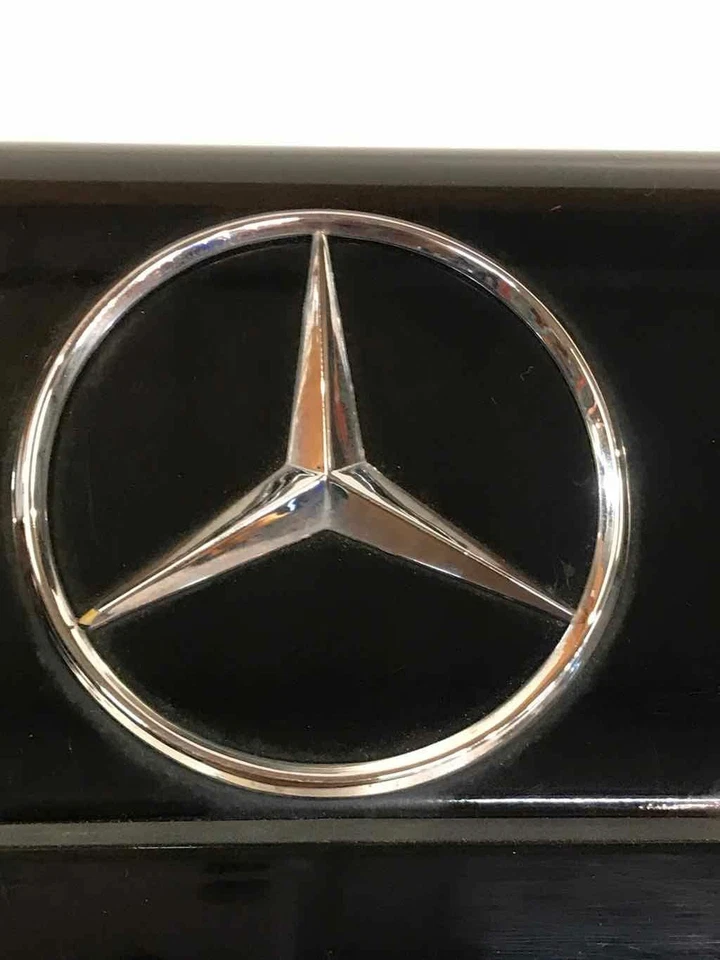 Mercedes Benz Clase C 1994-1997 maletero tapa escotilla puerta trasera montaje negro Foto 2 de 4