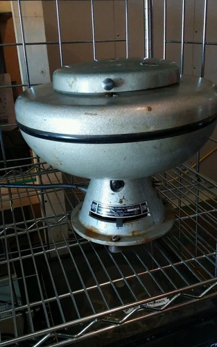 International Clinical Benchtop Centrifuge with 809 Rotor ..Working