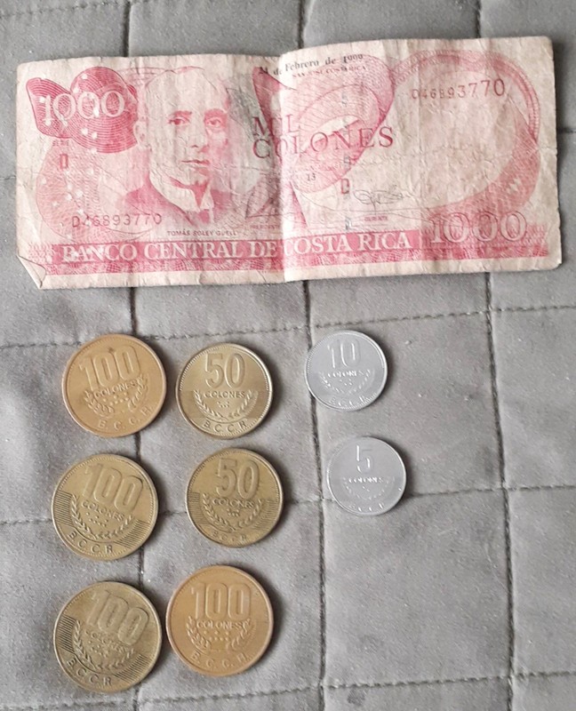  Costa Rica 1000 Colones plus 8 coins