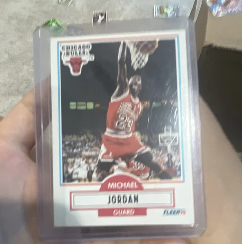 Fleer 1990-91 Michael Jordan Chicago Bulls Basketball Card #26 Base Set