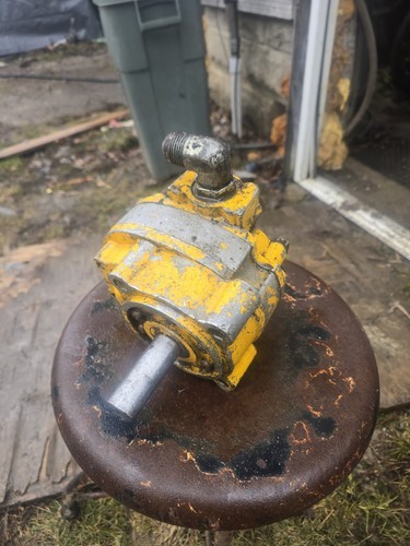 1977 Ford 555c Hydraulic Pump
