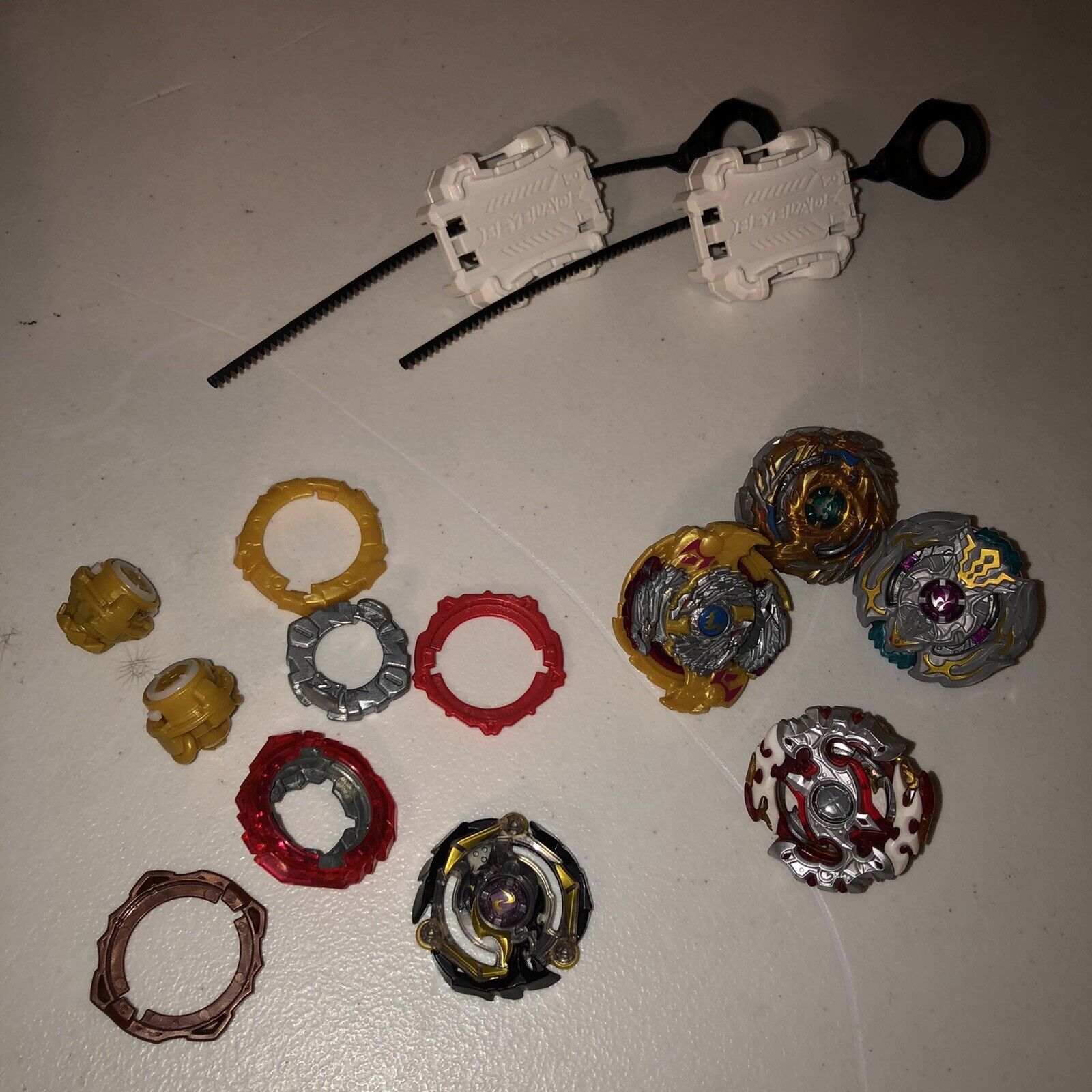 Beyblade METAL Lot Of 4 Beyblades And Launchers Part Pieces 2000s