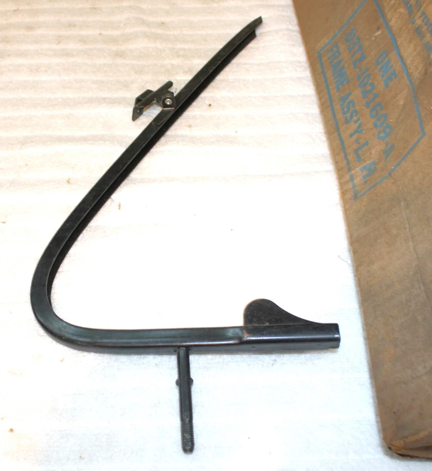 1973-1977 Ford F100 F150 F250 F350 F500 NOS LH MOLDURA DA JANELA DE VENTILAÇÃO DA PORTA FRONTAL - Imagem 3 de 4