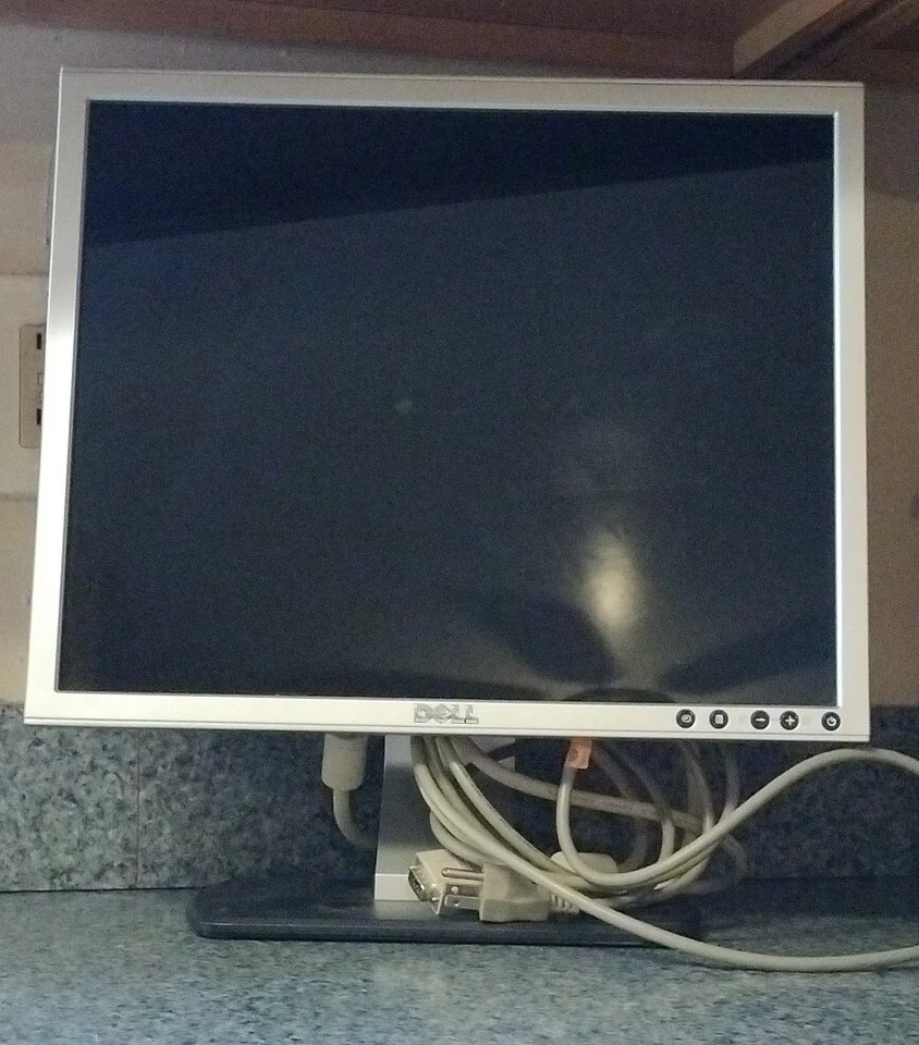  Dell SP1908FPT Flat Panel Monitor 19"  - Image 2 of 4