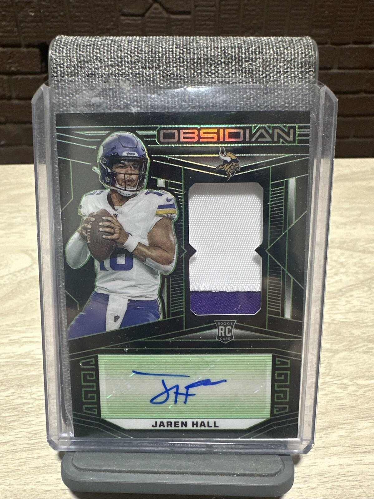 2023 Obsidian JAREN HALL Rookie Green Electric Etch Patch RC AUTO #/25 Vikings