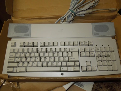 Mint Vintage LiteOn Multimedia Windows PC/Commodore Keyboard Model SK-5002