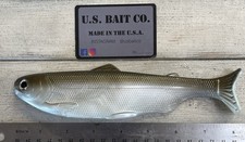 Weedless Swimbait 8” wedge tail Color Hitch  Lot Of 1 Bait