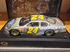 2004 AUTOGRAPHED Jeff Gordon  24 Dupont/HMS 20th Anniversary - 1:24th ELITE