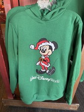 2025 Disney Christmas SANTA Mickey Mouse Green Hoodie Sweatshirt Medium BNWT