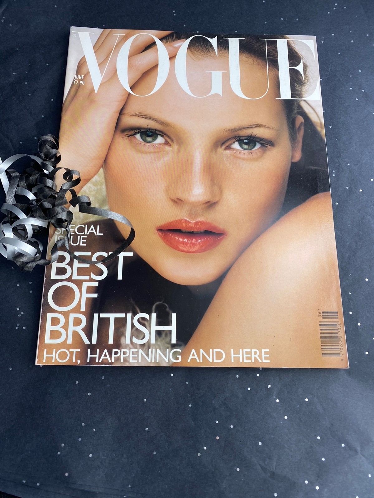 VOGUE Magazine 1998 June  Kate Moss cover FREE GIFT WRAP  & Fast Dispatch