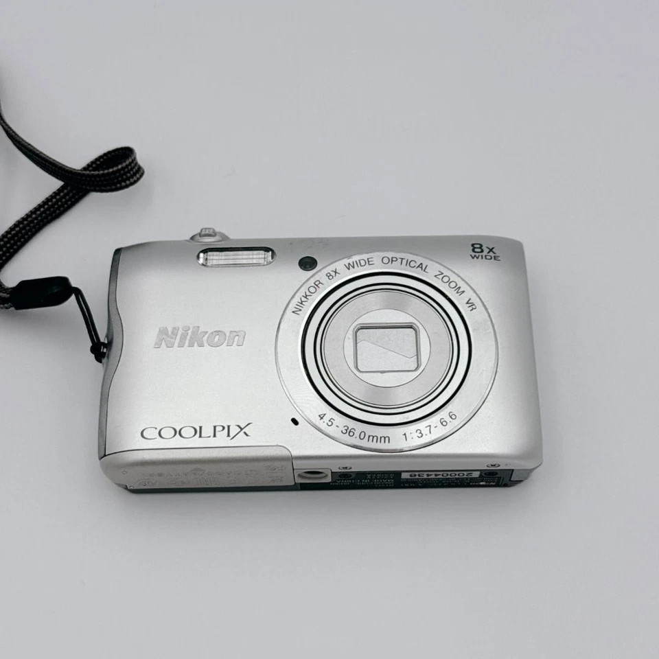 Nikon COOLPIX A300 Digital Camera Silver Wi-Fi 20MP Compact Camera - Image 2 of 4