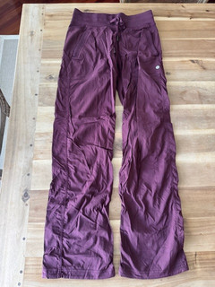 LULULEMON DANCE STUDIO PANT purple UNLINED SIZE 4