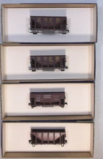 (4) HO Roundhouse ore cars in original boxes (lot 475)