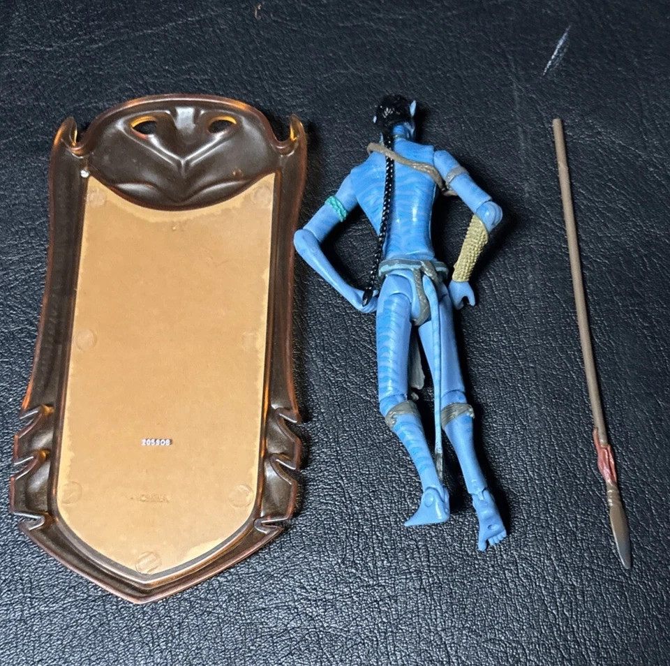 Avatar Jake Sully Na'vi Action Figure 4” With Spear And Info Card 2009 Mattel - Image 2 of 3