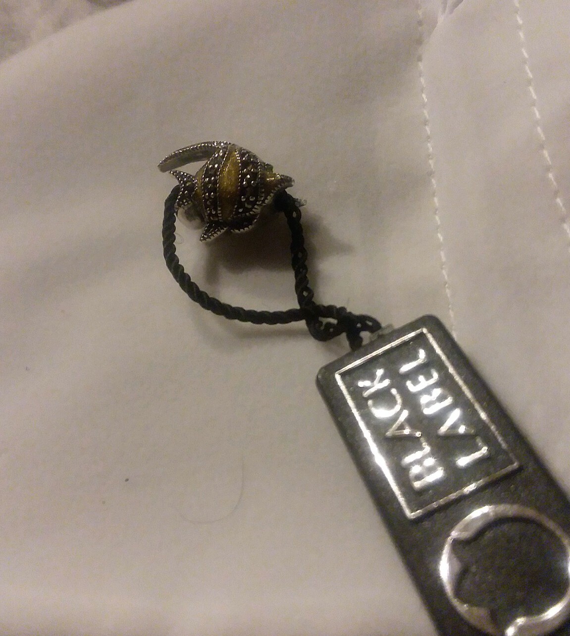 Picture 1 of 4