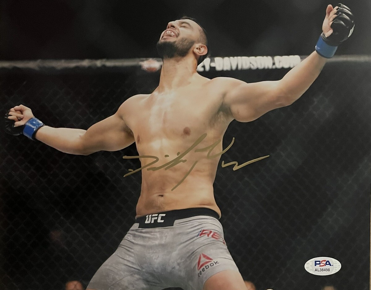 Dominick Reyes Signed Autographed UFC Fighter 8x10 Photo MMA PSA/DNA