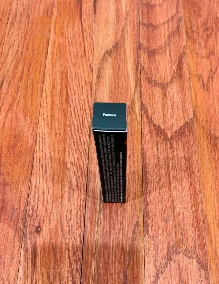 FLIRT LookAtMyLips - Lápiz labial líquido mate - FAMOSO - Nuevo en caja - Tamaño completo Foto 3 de 3